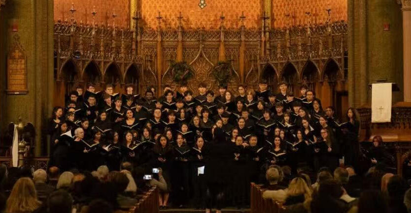 Jiujiu Wu singing with the New England Conservatory Symphonic Choir in concert Jiujiu Wu singing with the New England Conservatory Symphonic Choir in concert